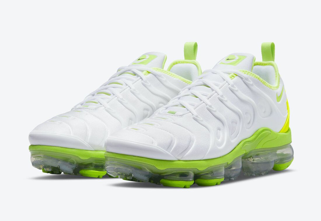 Women Nike Air VaporMax Plus White Green Shoes - Click Image to Close